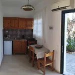 Alexandra\'S Apartments