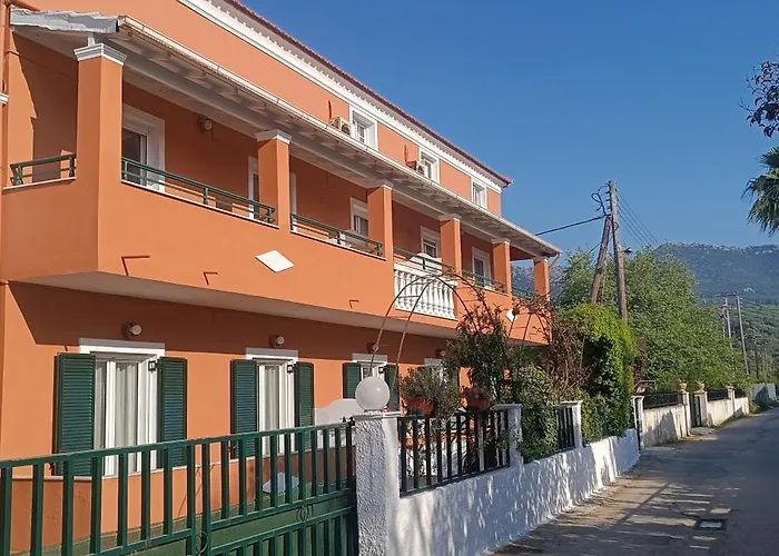 Alexandra\'S Apartments